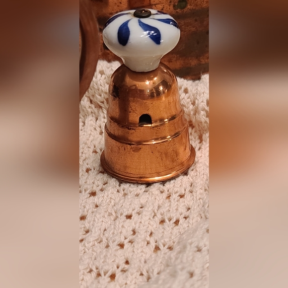 Vintage Copper and Blue porcelain tea pot with 2 cups - Picture 8 of 11